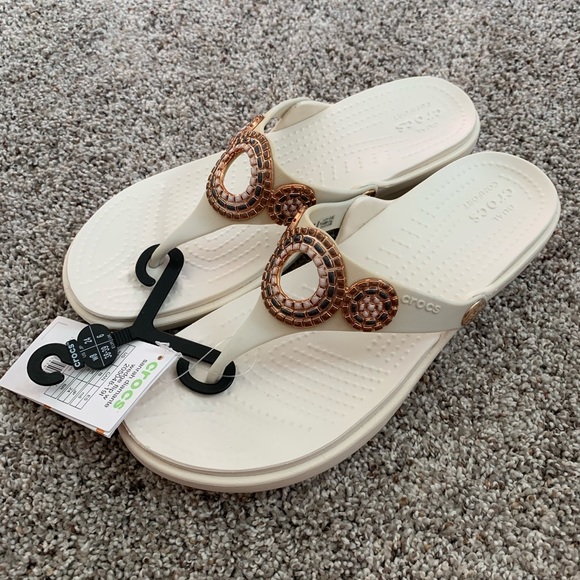 crocs women's sanrah diamante wedge flip